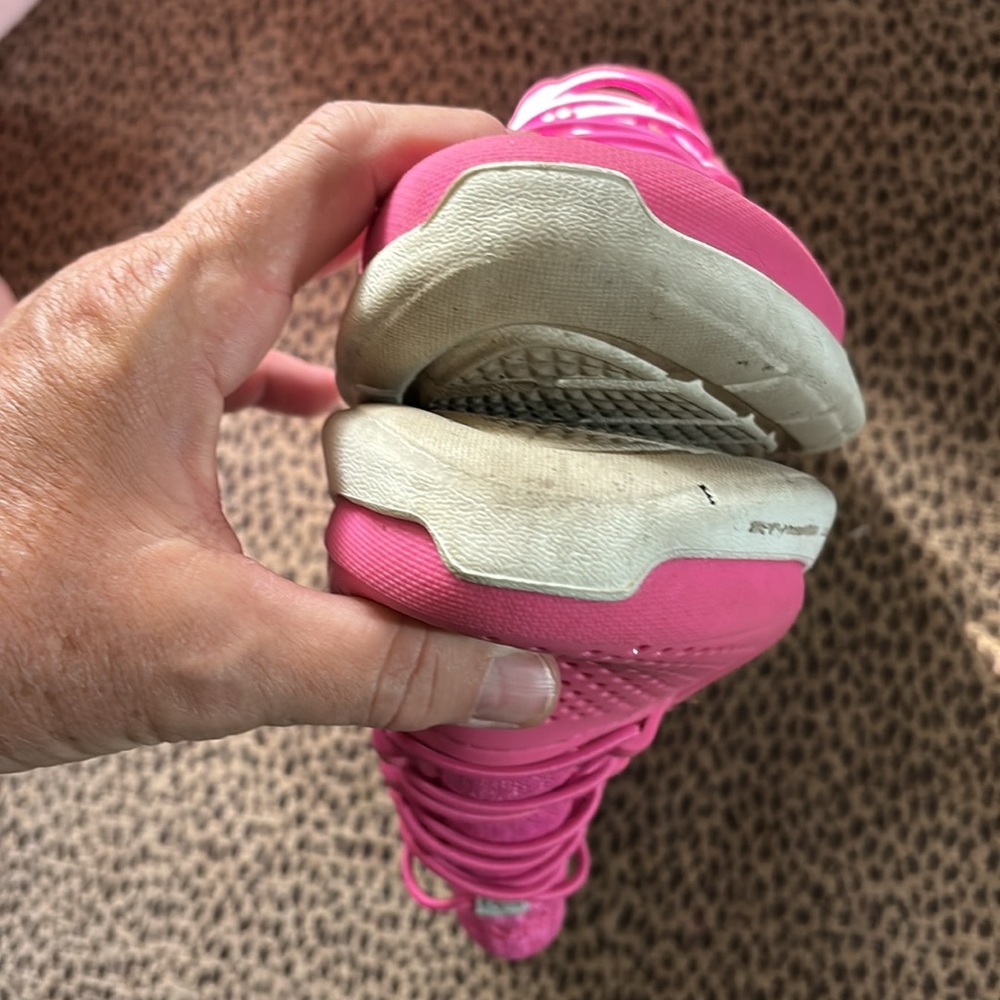 Laced Crocs - Picture 4 of 8
